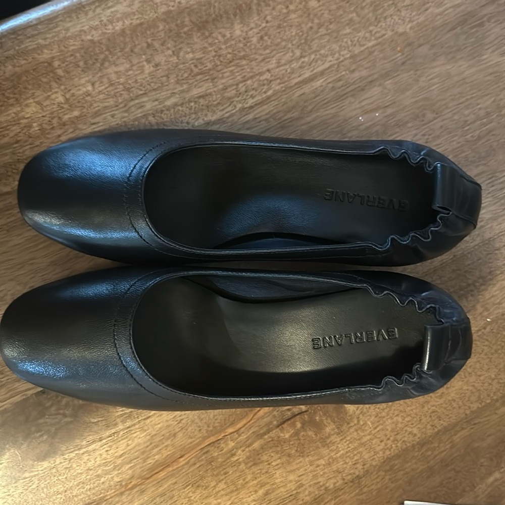 Everlane size 7 block heel NWOT